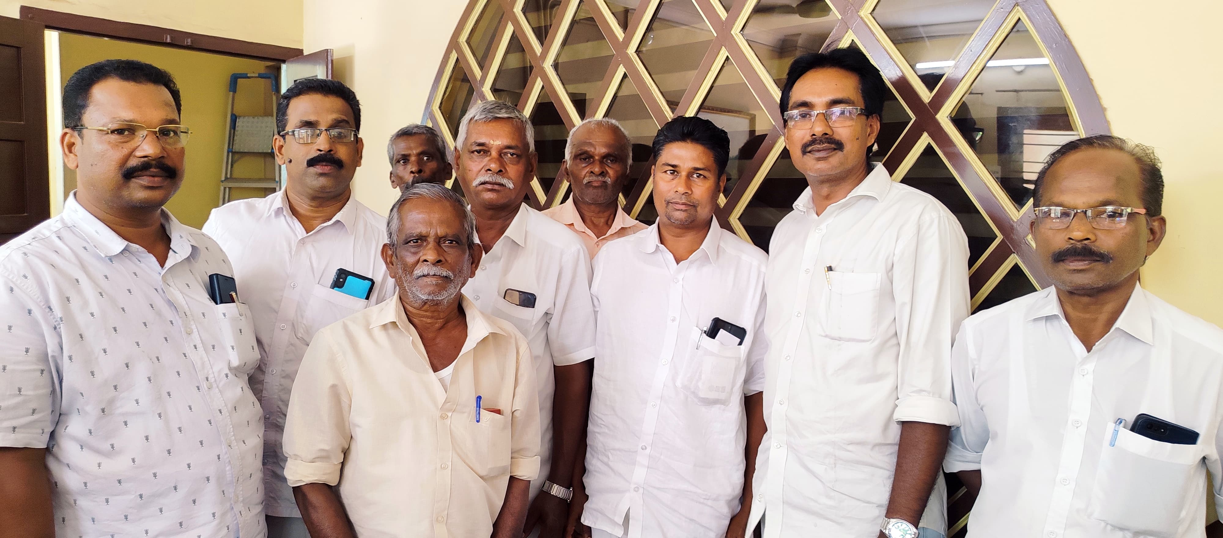 രാഷ്ട്രീയ വൈരാഗ്യം തീർക്കുവാൻ വേണ്ടി കേന്ദ്രസർക്കാർ കേരളത്തിലെ പ്രമുഖ കമ്മ്യൂണിസ്റ്റ് നേതാക്കളെ വേട്ടയാടുന്നത് അവസാനിപ്പിക്കുക.