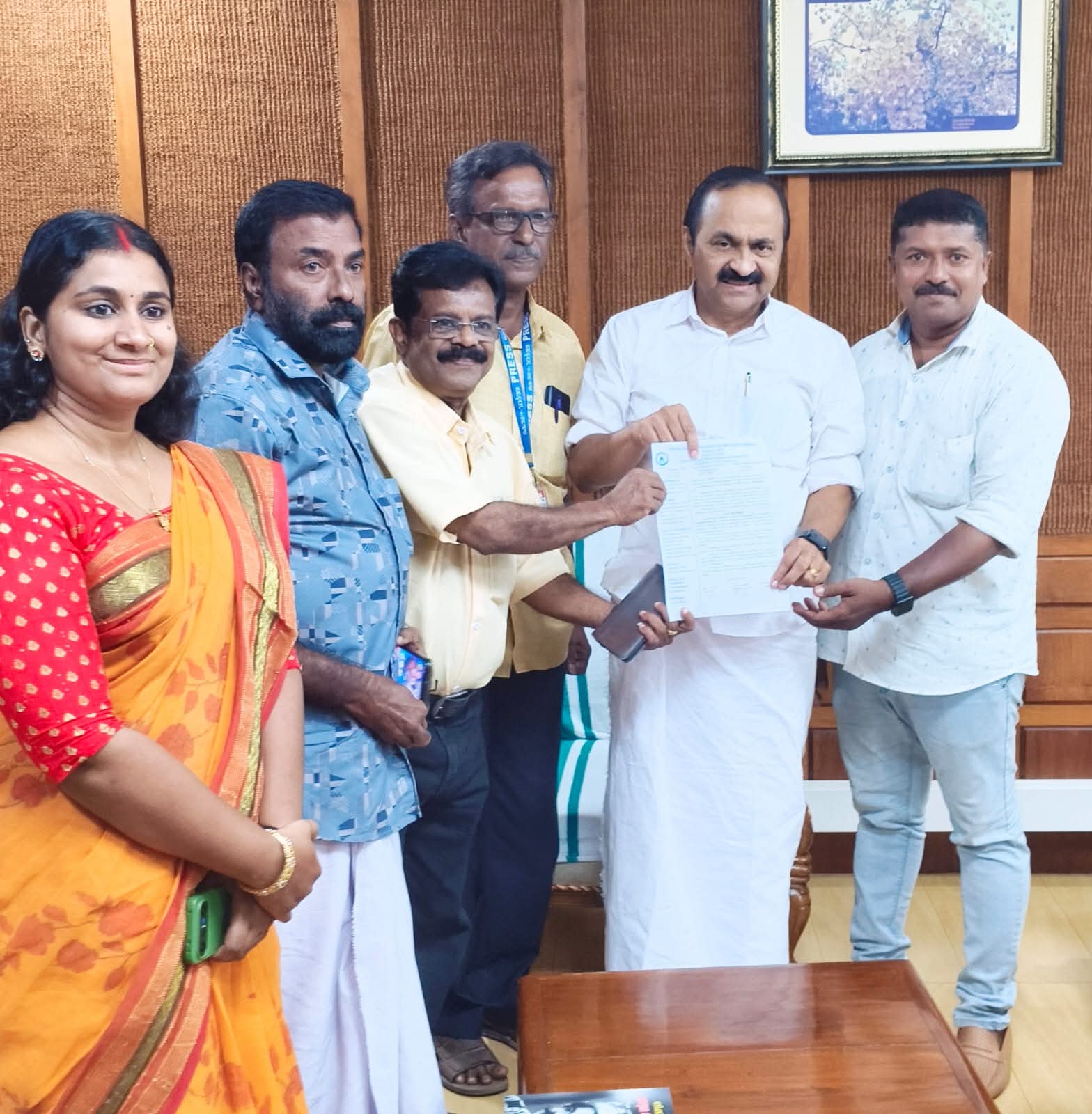 പ്രാദേശിക മാധ്യമ ക്ഷേമനിധി ബോർഡ് അനുഭാവപൂർവ്വം പരിഗണിക്കും- മുഖ്യമന്ത്രി
