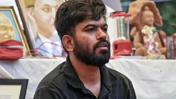 വെള്ളിയാഴ്ച ത്രിവര്‍ണ പതാകയേന്തി പ്രതിഷേധിക്കാന്‍ സിജെപി  ...